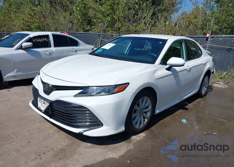2020 Toyota Camry Le из США, поврежденный, VIN 4T1C11AK5LU930520